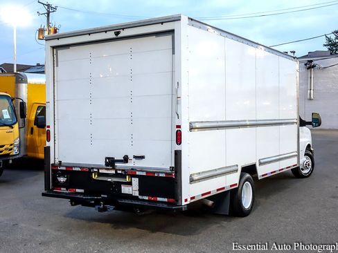 Used 2021 GMC Savana 3500 Extended w/ Power Convenience Package image 7