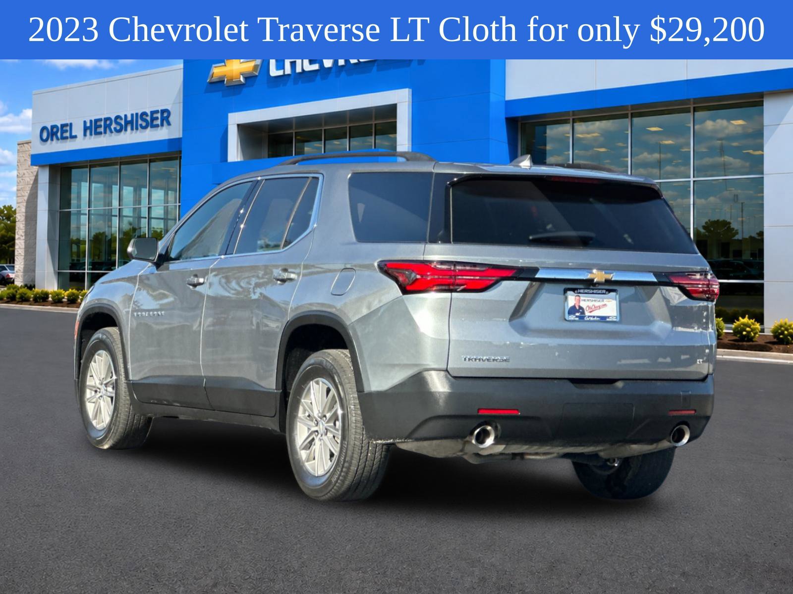 Used 2023 Chevrolet Traverse LT FWD image 7