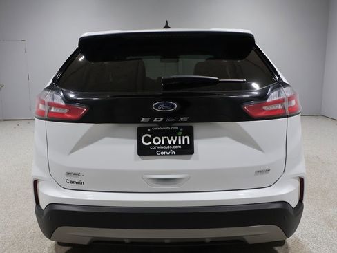 Used 2024 Ford Edge SEL image 3