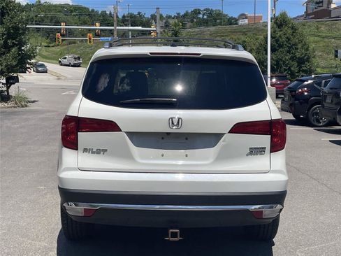 Used 2016 Honda Pilot Touring image 4