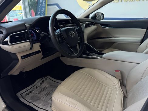 Used 2018 Toyota Camry LE w/ Protection Package (Q2) FWD image 18
