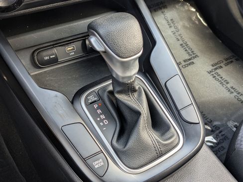 Used 2024 Kia Soul LX w/ Option Group 015 FWD image 26
