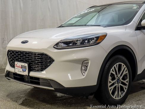 Certified 2022 Ford Escape SEL AWD/4WD image 4