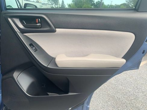 Used 2016 Subaru Forester 2.5i Premium w/ All-Weather Package AWD/4WD image 21