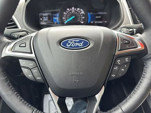 Certified 2024 Ford Edge SEL w/ Convenience Package AWD/4WD image 24