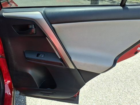 Used 2014 Toyota RAV4 LE FWD image 19