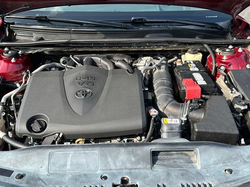 Used 2018 Toyota Camry XSE FWD image 35
