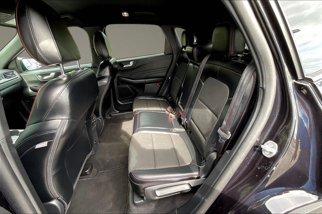 Used 2025 Ford Escape ST-Line AWD/4WD image 25