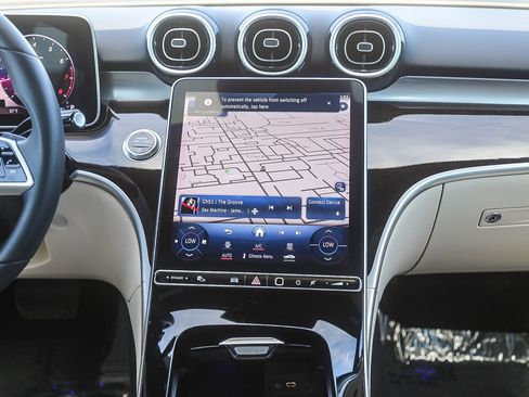 Used 2024 Mercedes-Benz C 300 C 300 image 12