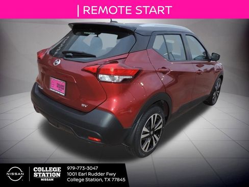 Used 2019 Nissan Kicks SV image 4