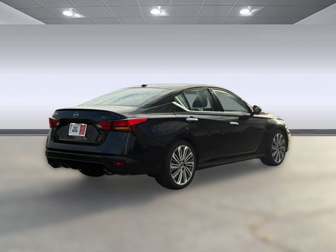 New 2025 Nissan Altima 2.5 SL image 8