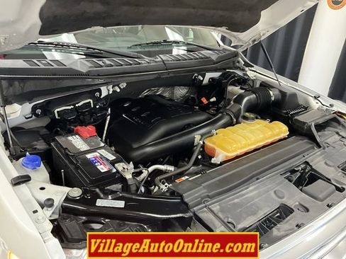 Used 2016 Ford F150 Platinum w/ Equipment Group 701A Luxury image 44