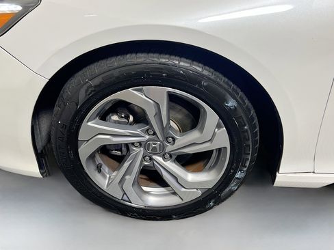 Used 2020 Honda Accord EX image 13