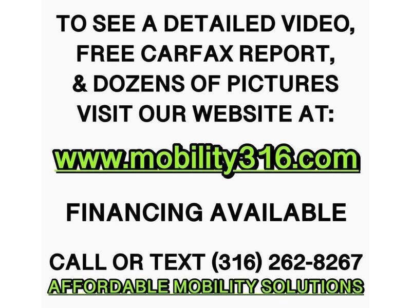 Used 2018 Dodge Grand Caravan SE FWD image 3