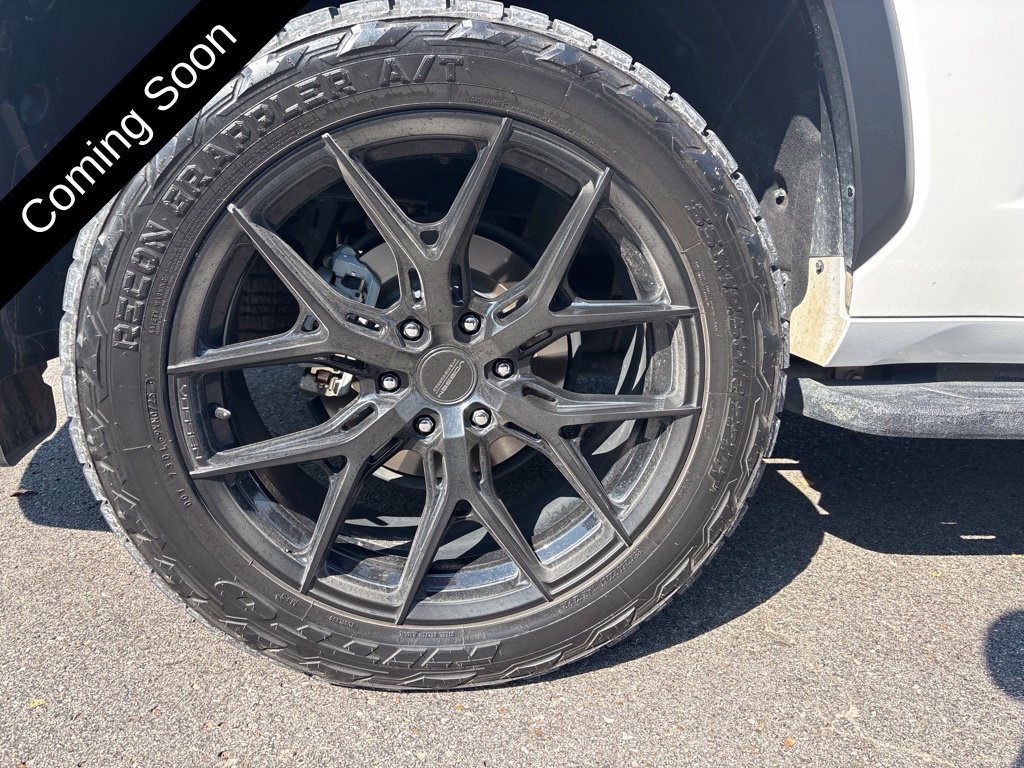 Used 2024 Toyota Sequoia SR5 w/ SR5 Premium Package AWD/4WD image 21