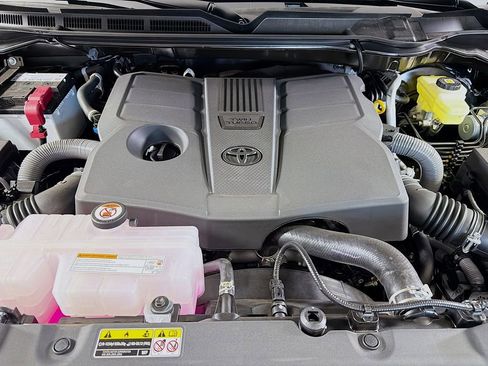 New 2026 Toyota Tundra SR5 AWD/4WD image 25