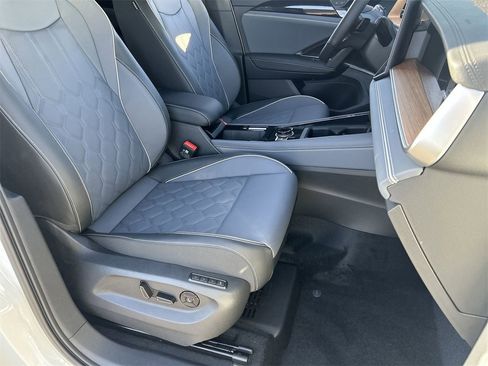 New 2026 Volkswagen Tiguan SEL R-Line image 7