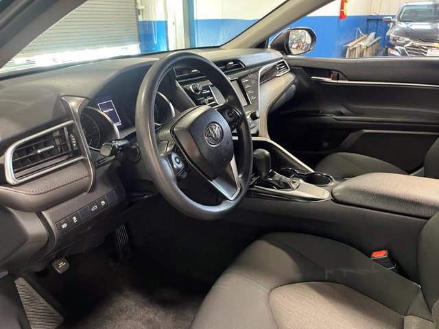 Used 2018 Toyota Camry LE FWD image 23