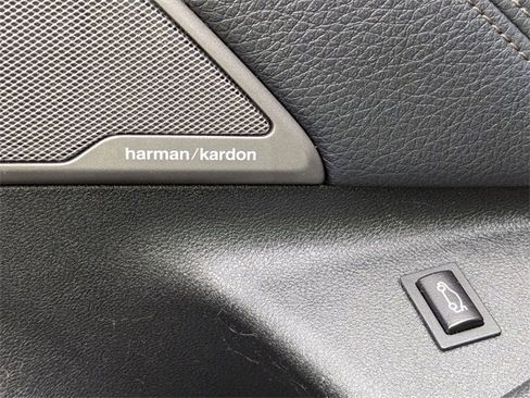 Used 2017 BMW 530i xDrive image 16