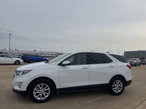 Used 2020 Chevrolet Equinox LT image 11