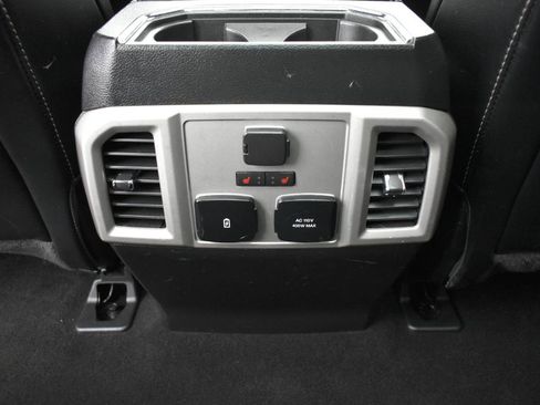 Used 2019 Ford F150 Lariat w/ Equipment Group 502A Luxury AWD/4WD image 40