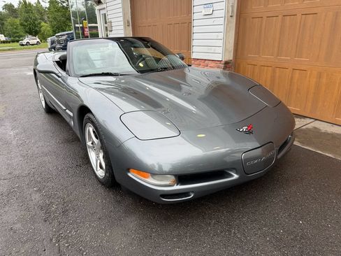 Used 2003 Chevrolet Corvette Convertible w/ Preferred Equipment Group1 RWD image 1