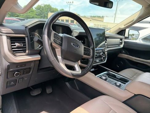 Used 2024 Ford Expedition Max XLT AWD/4WD image 9