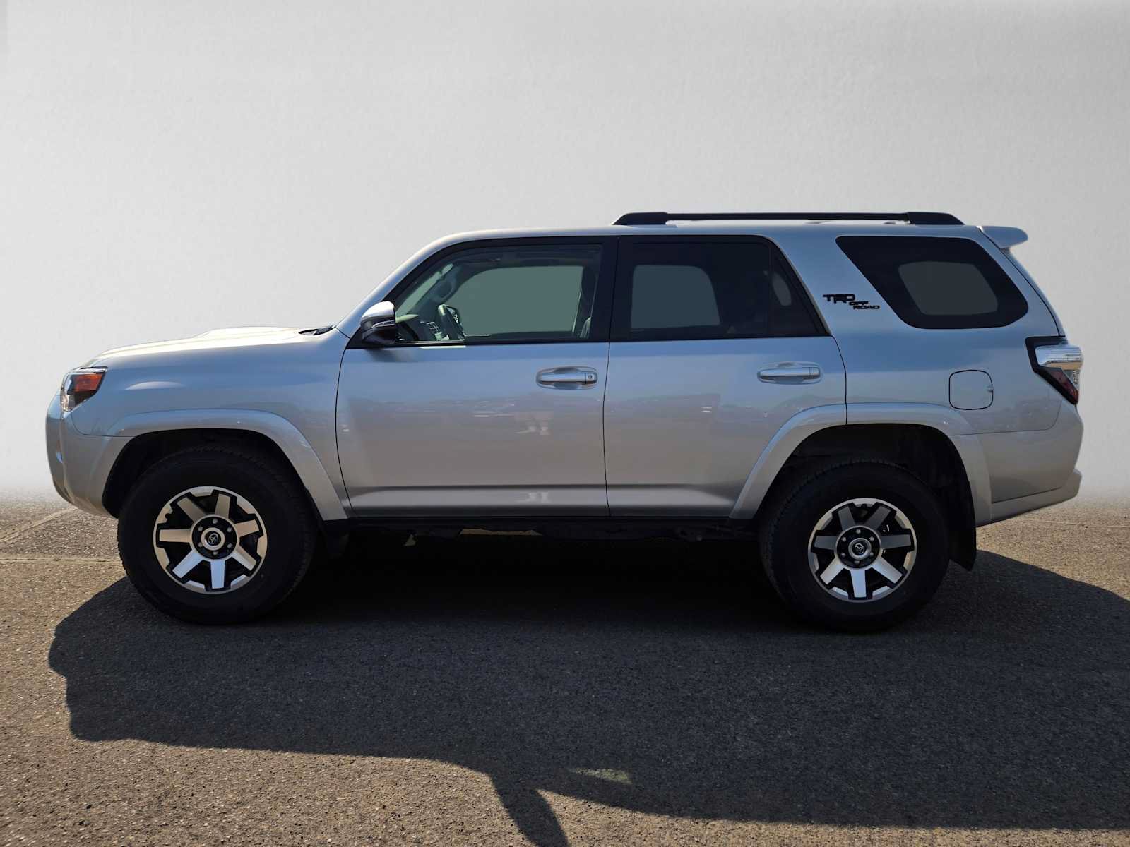 Certified 2023 Toyota 4Runner TRD Off-Road Premium w/ Moonroof Package AWD/4WD image 7