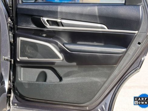 Used 2022 Kia Telluride S image 18