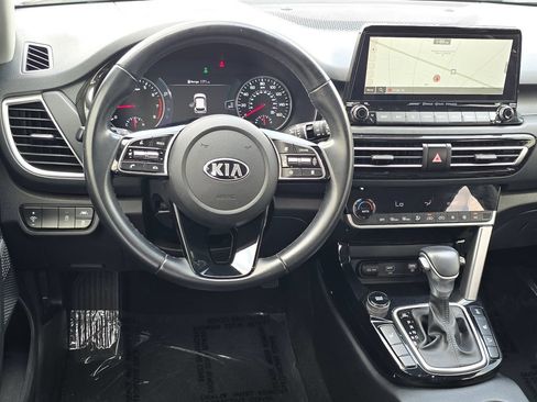 Used 2021 Kia Seltos SX w/ SX Sunroof Package AWD/4WD image 11