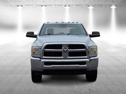 Used 2015 RAM 2500 Tradesman w/ Chrome Appearance Group AWD/4WD image 3