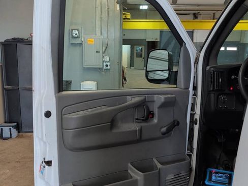 Used 2007 Chevrolet Express 1500 RWD image 20