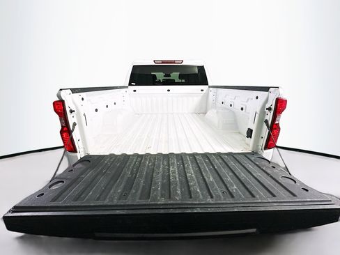 Used 2025 Chevrolet Silverado 1500 LT image 29