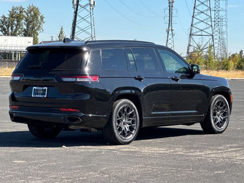 Used 2025 Jeep Grand Cherokee L Summit w/ Obsidian Package AWD/4WD image 4