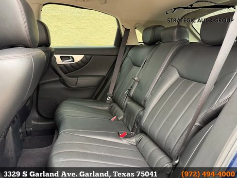 Used 2017 INFINITI QX70 3.7 image 10