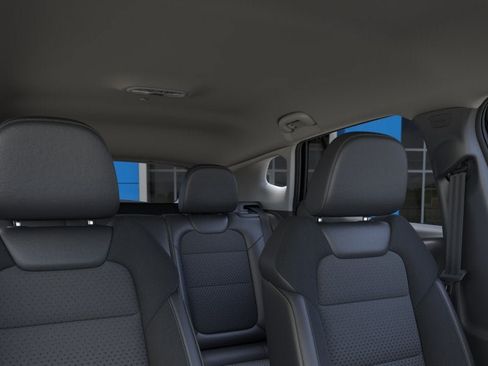 New 2026 Chevrolet Trax LT w/ Driver Confidence Package FWD image 24