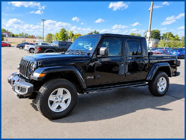 Certified 2022 Jeep Gladiator Sport AWD/4WD image 1