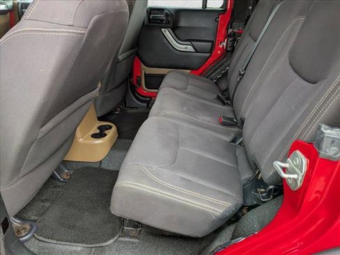 Used 2015 Jeep Wrangler Unlimited Rubicon w/ Max Tow Package image 18