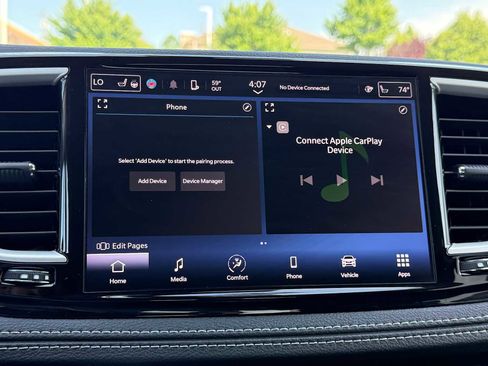 Used 2023 Chrysler Pacifica Touring-L FWD image 24