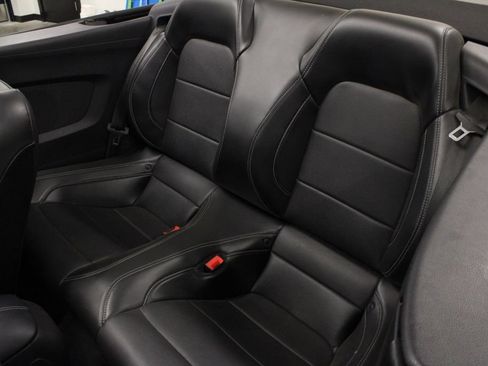 Used 2019 Ford Mustang GT Premium w/ Equipment Group 401A RWD image 39