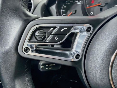 Used 2024 Porsche 718 Cayman RWD image 12
