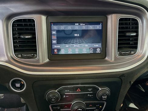 Used 2020 Dodge Charger SXT w/ Leather Interior Group image 18