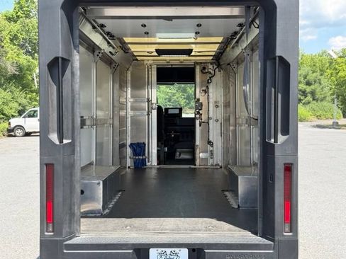 Used 2024 Chevrolet Brightdrop 600 w/ Commercial Equipment Package AWD/4WD image 20