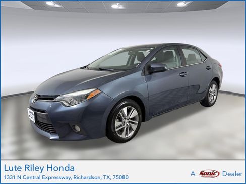 Used 2015 Toyota Corolla LE FWD image 1