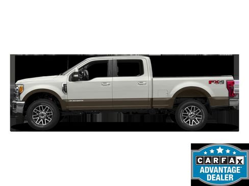 Used 2017 Ford F250 Lariat w/ Lariat Value Package image 3