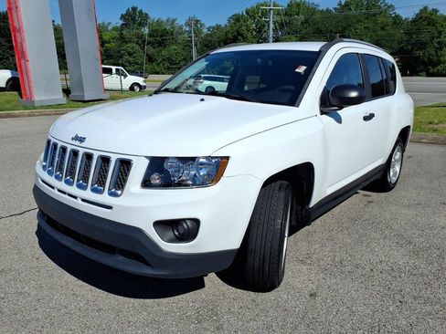 Used 2016 Jeep Compass Sport FWD image 16