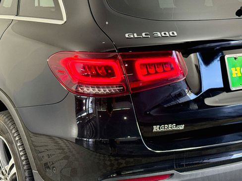 Used 2022 Mercedes-Benz GLC 300 4MATIC image 36