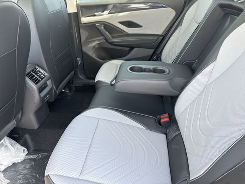 New 2026 Volkswagen Tiguan SE AWD/4WD image 29