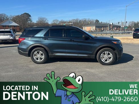 Used 2023 Ford Explorer XLT image 4