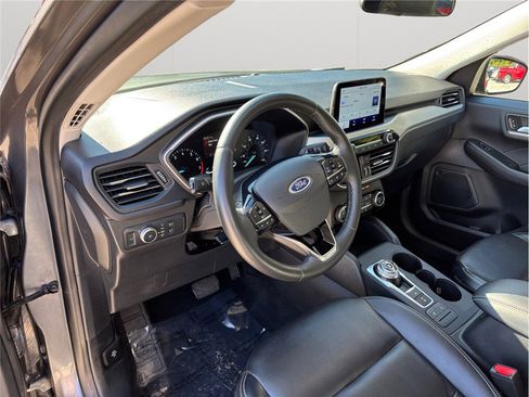 Used 2021 Ford Escape SEL image 6